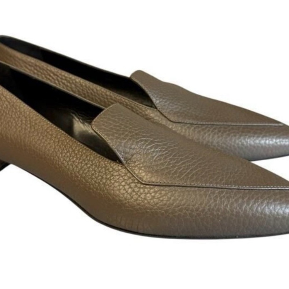 NEW Everlane Pebbled Leather Pointed Flats in Taupe